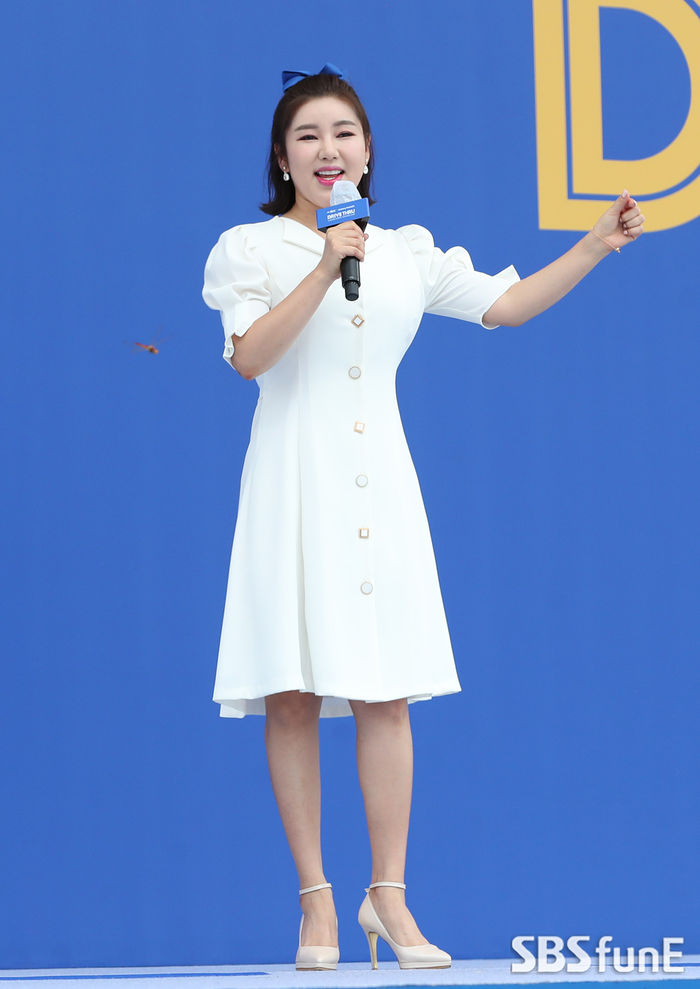 [Throwback] Song Gain Takes the Stage at Galaxy Note 20 Drive-Thru Launch Event
