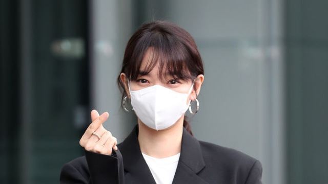 [E포토] 신민아, '하트 저장 완료'