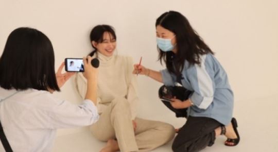 신민아, 유튜브 출연…본연의 솔직한 모습 공개