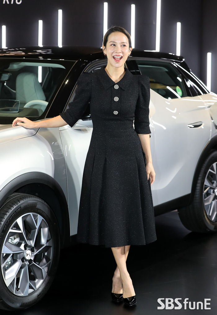 [Throwback] Cho Yeo-jeong: 'I'm a Car Model'