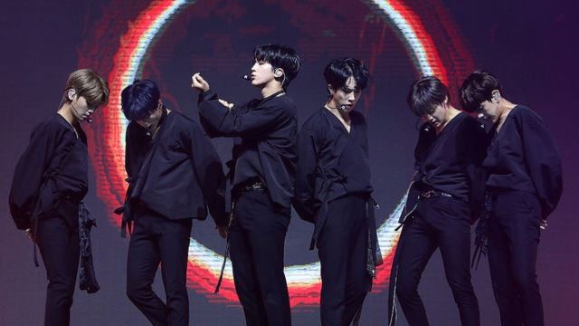 [Throwback] WEi Serves Dark Charisma in Debut Showcase