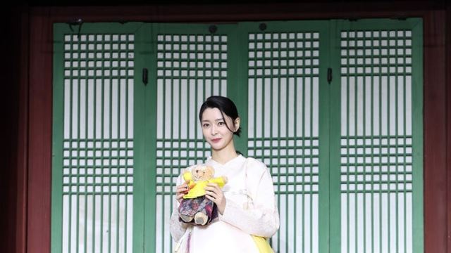 [Throwback] Kwon Na-ra, 'A Woman in Hanbok'