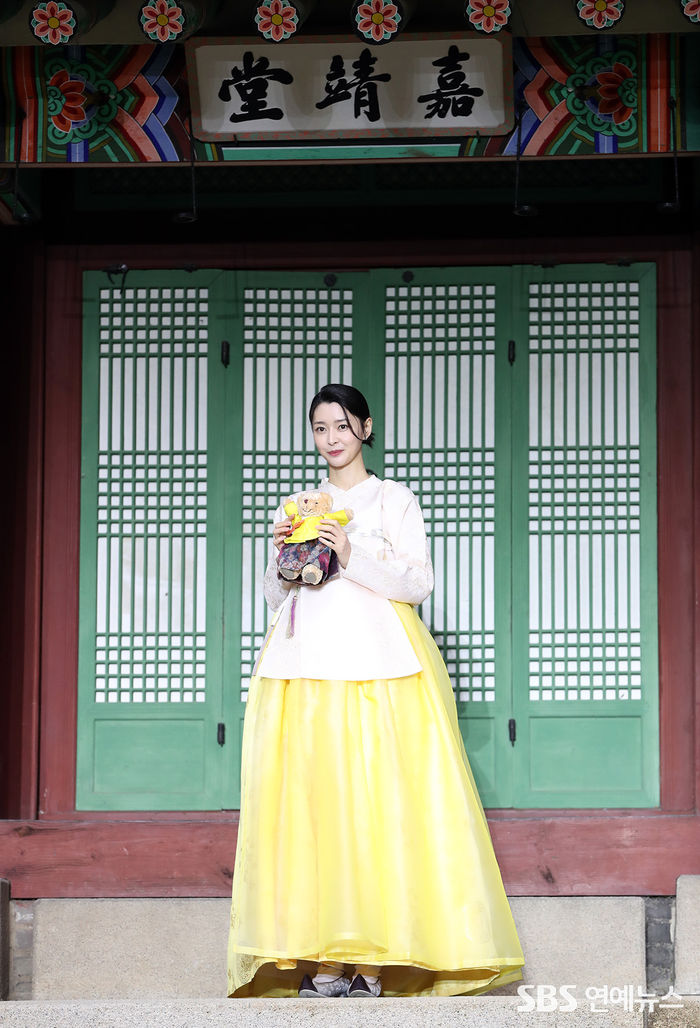 [Throwback] Kwon Na-ra, 'A Woman in Hanbok'