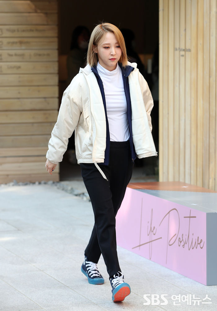 [Throwback] MAMAMOO's MOON BYUL Makes a Confident Stride at Brand Event