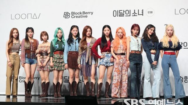 [Throwback] LOONA Returns as an 11-Member Group for 'Midnight (12:00)' Showcase