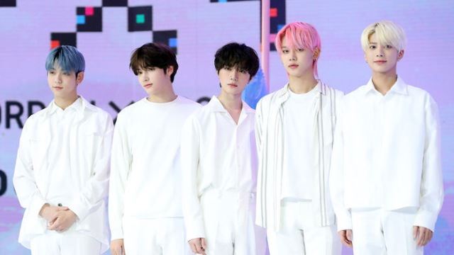 [Throwback] TOMORROW X TOGETHER Return as Refreshing Icons for 'Minisode1' Showcase