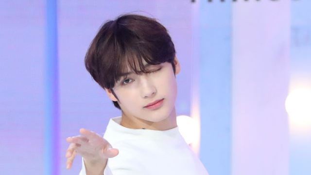 [Throwback] TOMORROW X TOGETHER's HUENINGKAI Charms at 'Minisode1 : Blue Hour' Showcase