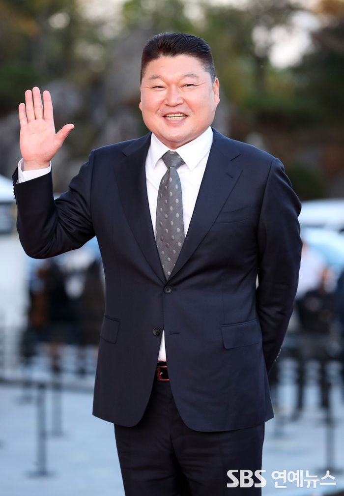 [Throwback] Kang Ho-dong Flashes a Welcoming Smile