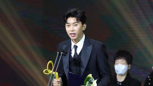 [Throwback] LIM YOUNGWOONG Receives Minister of Culture, Sports and Tourism Commendation