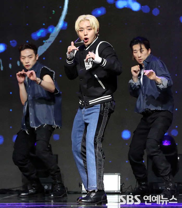 [Throwback] Park Ji-hoon Showcases 'MESSAGE' in Seoul