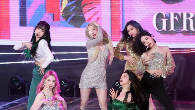 [Throwback] GFRIEND Shows Off Six Different Charms at '回:Walpurgis Night' Showcase