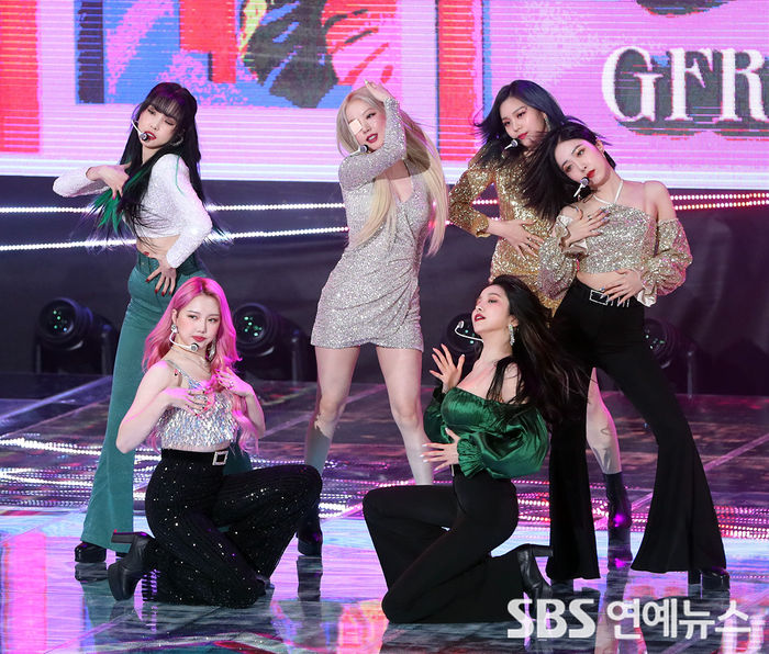 [Throwback] GFRIEND Shows Off Six Different Charms at '回:Walpurgis Night' Showcase