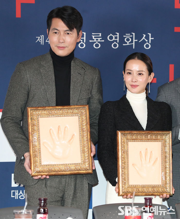 [Throwback] Jung Woosung and Cho Yeo-jeong, hands worthy of a lead actor award
