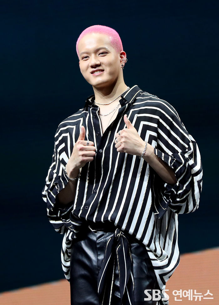 [Throwback] Peniel of BTOB 4U Rocks Striking Pink Hair at 'INSIDE' Media Showcase