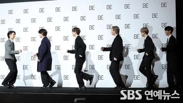 [Throwback] BTS Brings Ultimate Energy to 'BE' Global Press Conference Photo Call