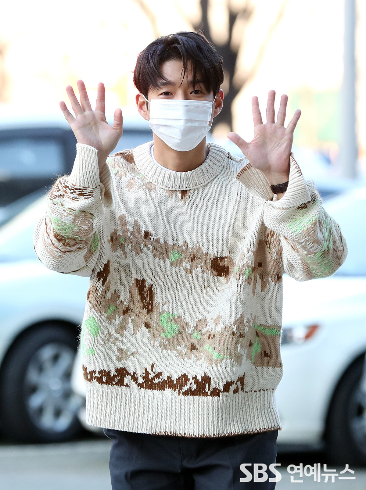 [E포토] 하준, '영화 잔칫날 홍보 왔어요'
