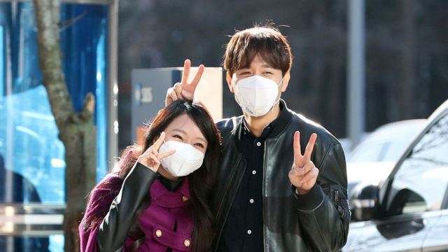 [E포토] 김소현-손준호, '아름다운 부부의 출근길'