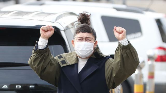 [E포토] 이영자, '모두 힘내세요'
