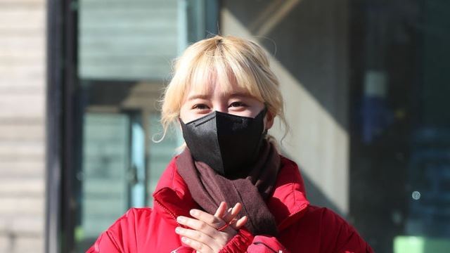[Throwback] WJSN’s DAYOUNG Shares a Health Reminder