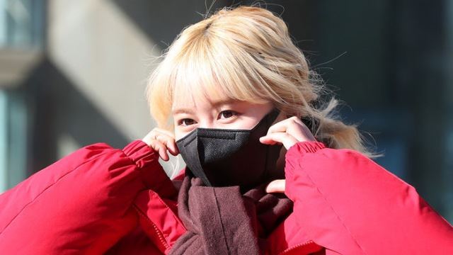 [Throwback] WJSN’s DAYOUNG Strikes a Cute Pose