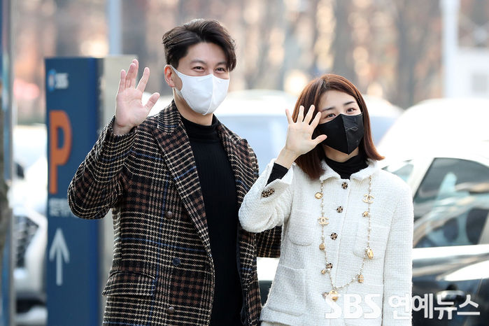 [Throwback] Ryu Sooyoung and Park Haseon Are the Ultimate Power Couple