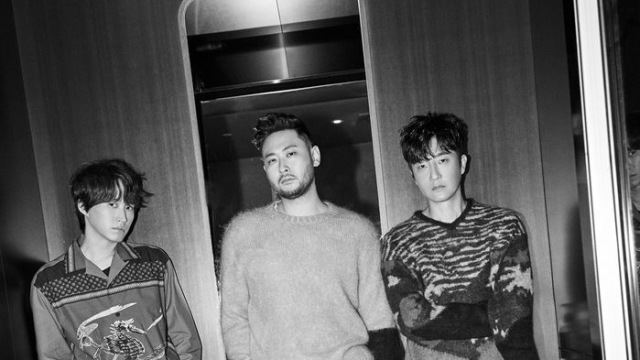 '컴백' 에픽하이, 제대로 찢었다&hellip;차트 1위+전곡 줄세우기