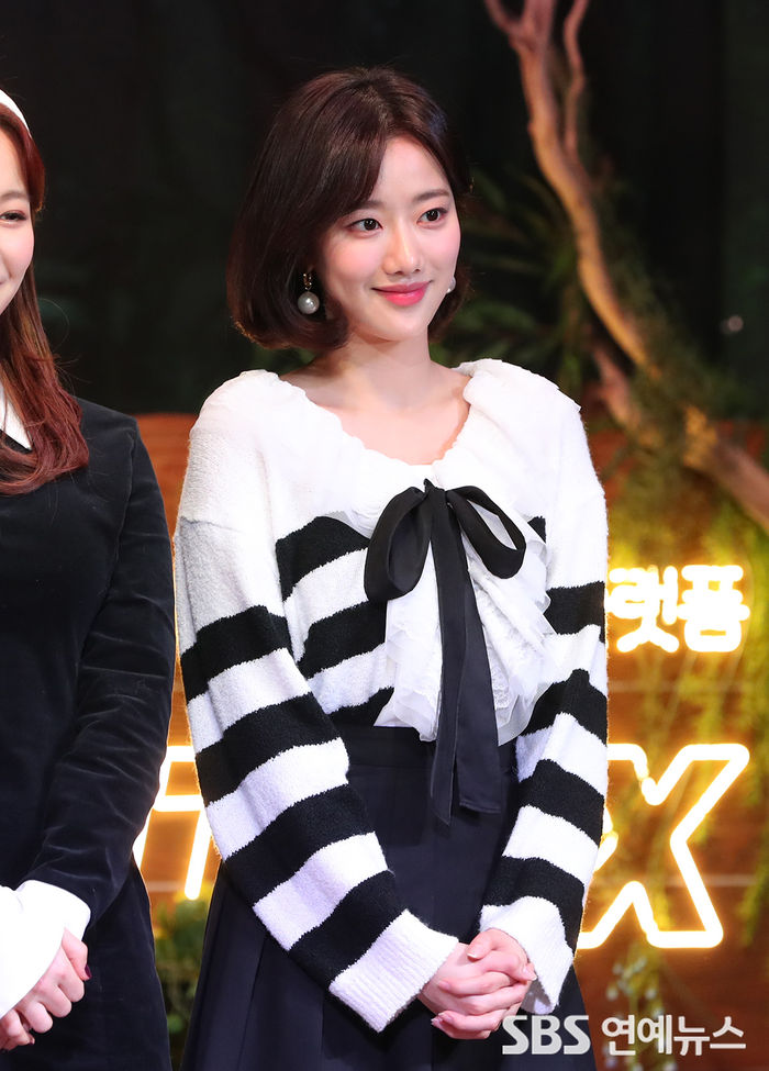 [Throwback] APRIL's Lee Na Eun Shines With Radiant Beauty