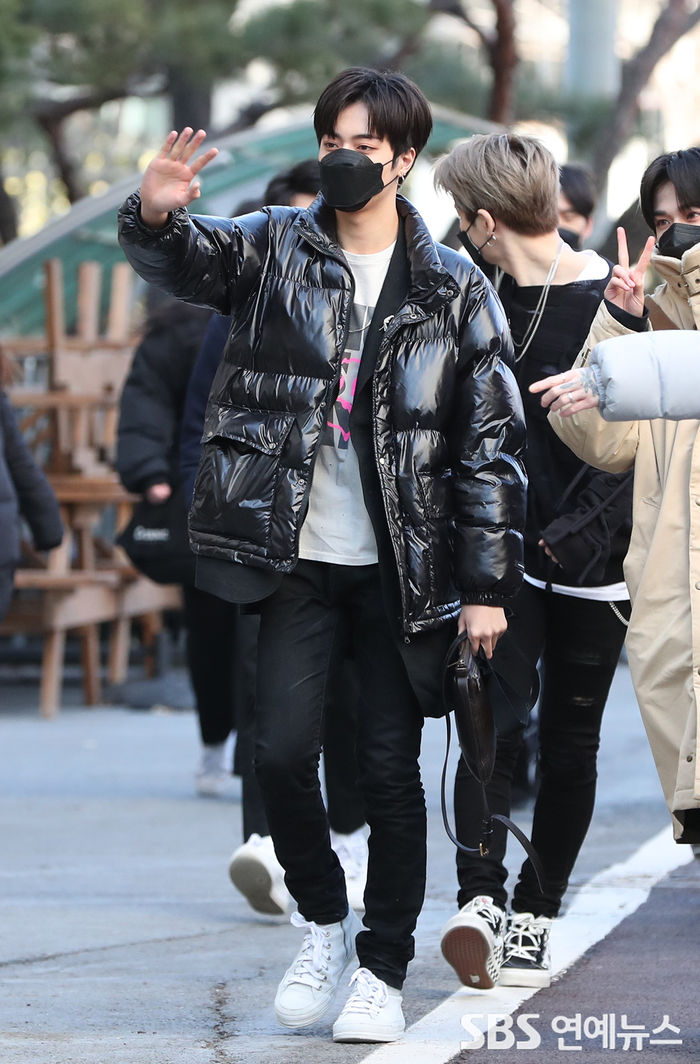 [Throwback] TREASURE’s HARUTO Rocks a Shiny Jacket