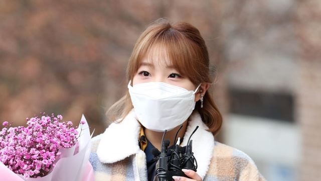 [Throwback] LOONA’s Lim Yeojin: ‘I’m Graduating Today’