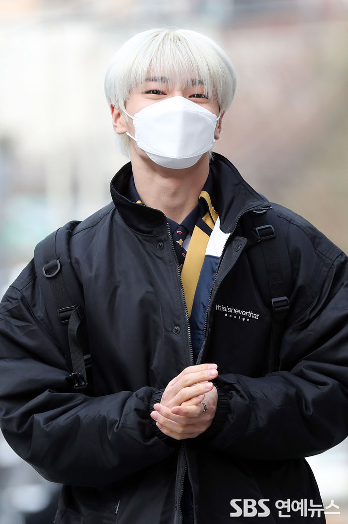 [Throwback] Stray Kids’ I.N Attends Graduation Ceremony At Seoul School Of Performing Arts