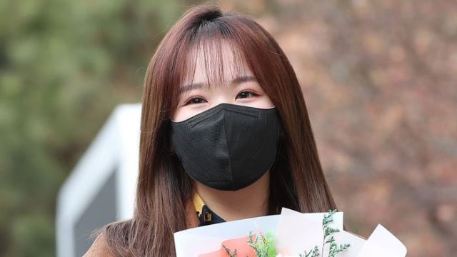 [Throwback] APRIL’s Rachel Finally Graduates at 22
