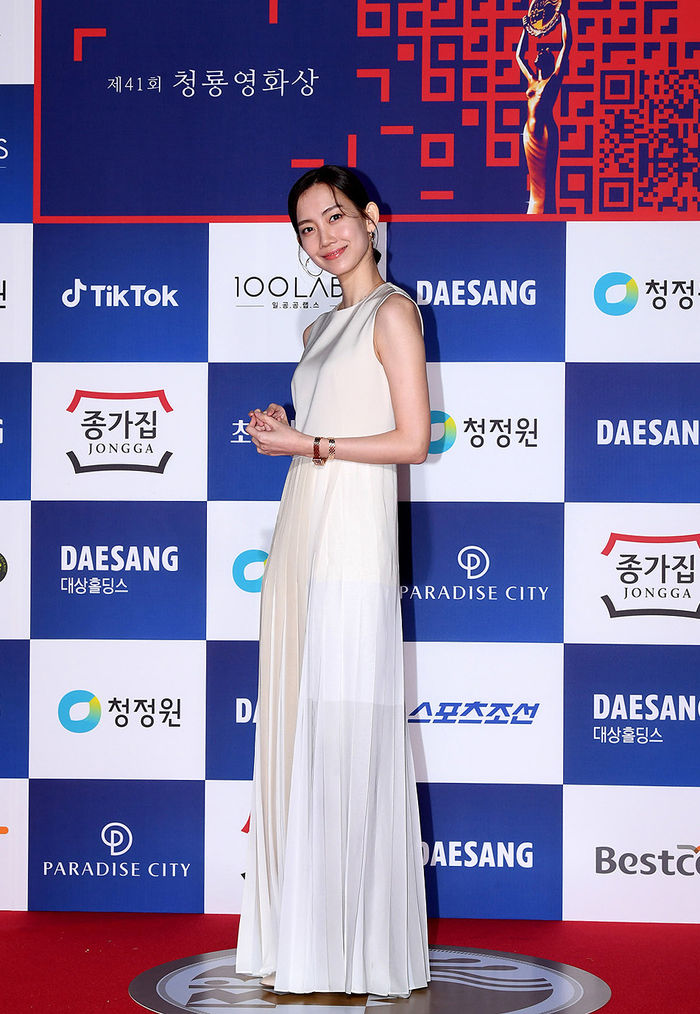 [Throwback] Shin Hyun Been’s Charming Smile