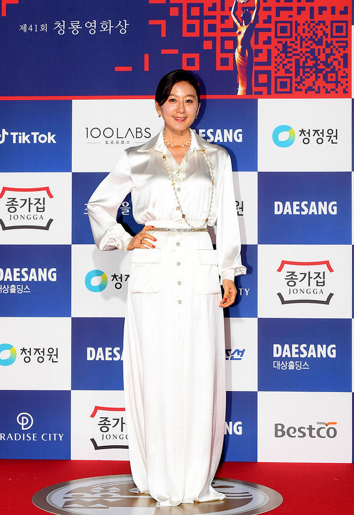 [Throwback] Kim Hee-ae: 'A Beautiful Night'