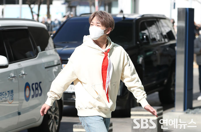 [Throwback] ONEW of SHINee, Shining Leader