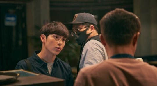 임시완&middot;천우희 '스마트폰을 떨어뜨렸을 뿐인데' 크랭크업&hellip;기대되는 케미