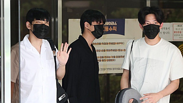 [E포토] 데이식스, '방송 다녀올게요'