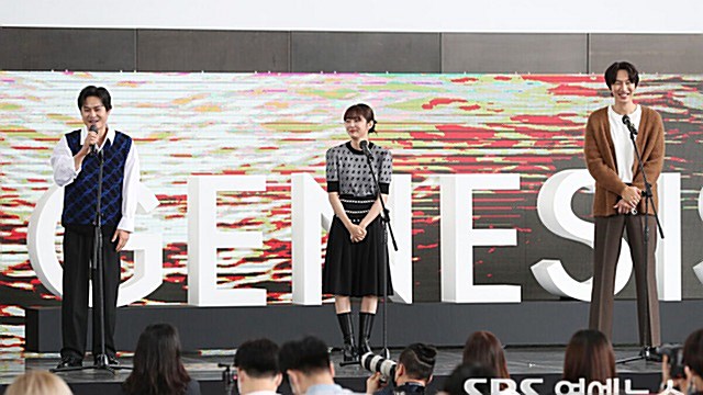 [E포토] 영화 '싱크홀' 무대인사 나선 김성균-김혜준-이광수