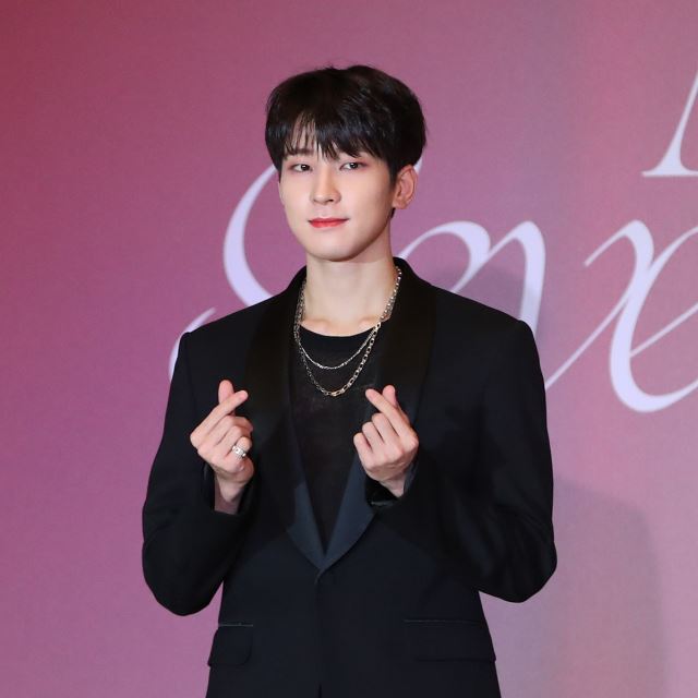 匿名配送 seventeen wonwoo まとめ売り SEVENTEEN wonwoo ウォヌ トレカ まとめ売り 8枚セット① - メルカリ