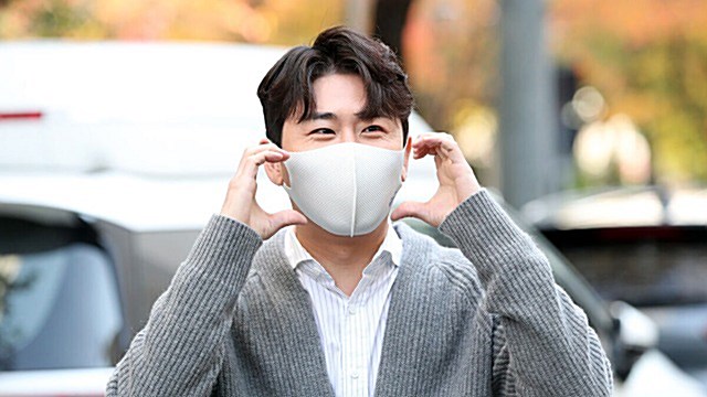 영탁 소속사 대표 "음원 사재기 인정...깊이 반성하고 후회"