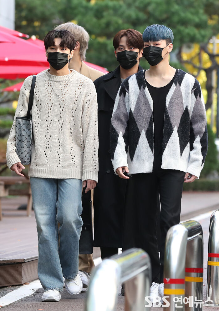 [Throwback] ATEEZ Bring Warm Vibes En Route to KBS Recording