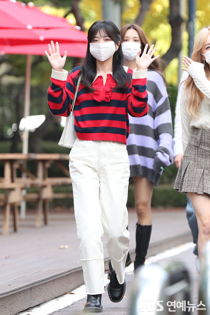 [Throwback] LABOUM’s HAEIN Gives a Bright Wave