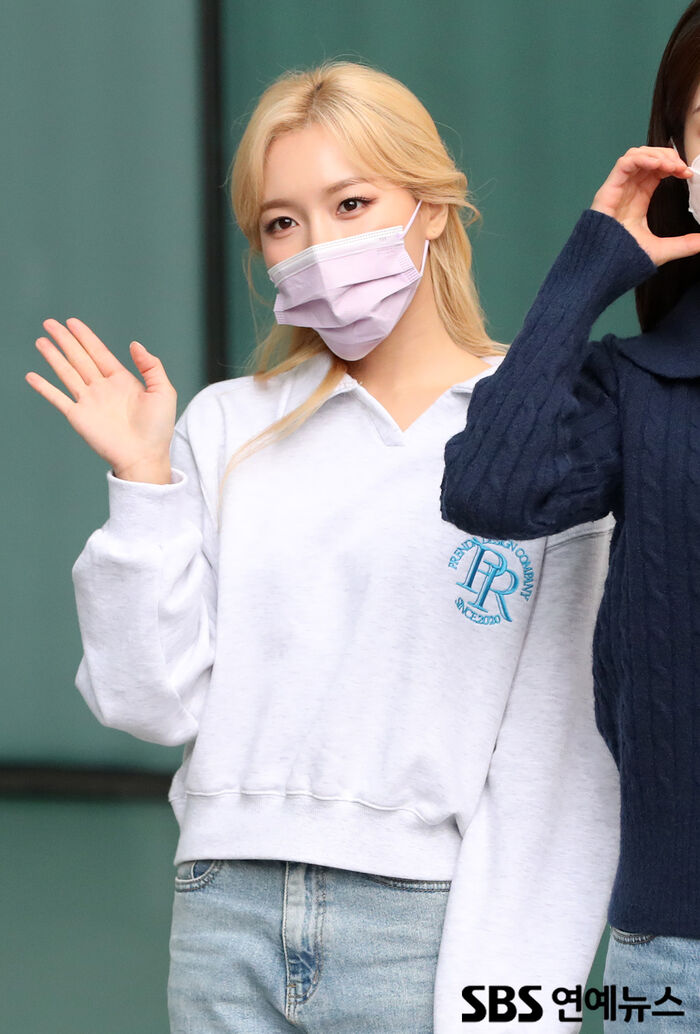 [Throwback] LABOUM’s SOYEON Serves Blonde-Doll Visuals