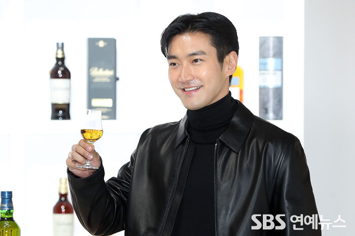 [Throwback] SIWON ― 'Care to Grab a Drink With Me?'