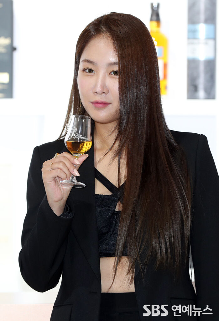 [Throwback] SOYOU Exudes Allure