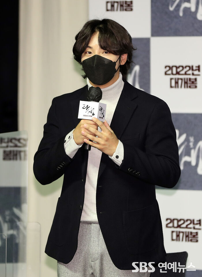 [Throwback] YUN SIYUN Steps Into Kim Dae-geon Role at 'A Birth' Presser