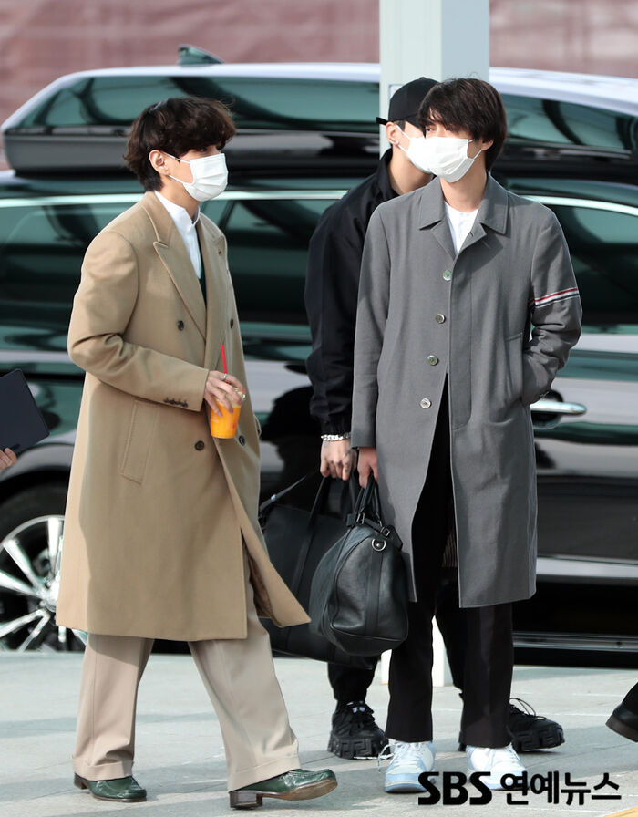[Throwback] BTS' V and JIN Nail Chic Coat Looks En Route to L.A.