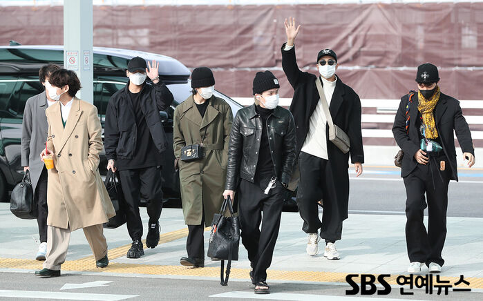 [Throwback] BTS Depart for the U.S.