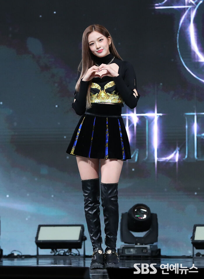 [Throwback] IVE’s AN YUJIN, The Group’s Leader