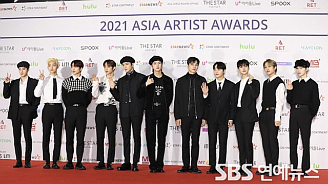 [Throwback] THE BOYZ Own the Photo Wall at the 2021 Asia Artist Awards