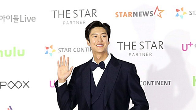 [Throwback] Na In-woo, A Dapper Gentleman